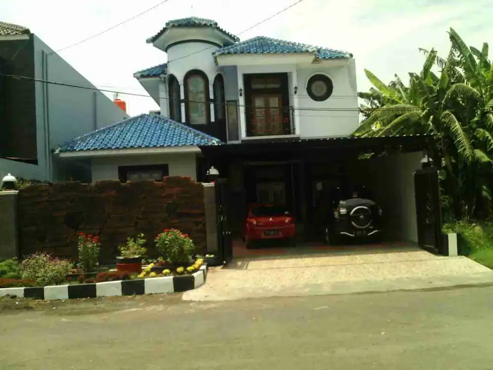 Rumah 2 lantai jln utama perum Taman Gading jln Majapahit Raya Tegalkamulyan Cilacap