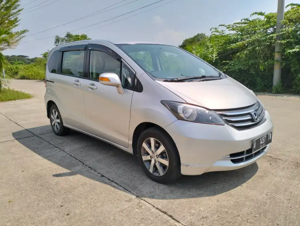 Honda freed psd 2010 matic