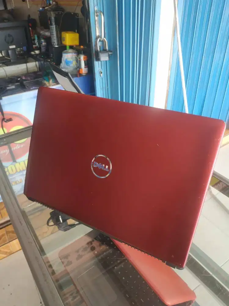 Laptop DELL core i7 gen5 + 4gb DDR3 + 256gb SSD + Nvidia 830m 2gb