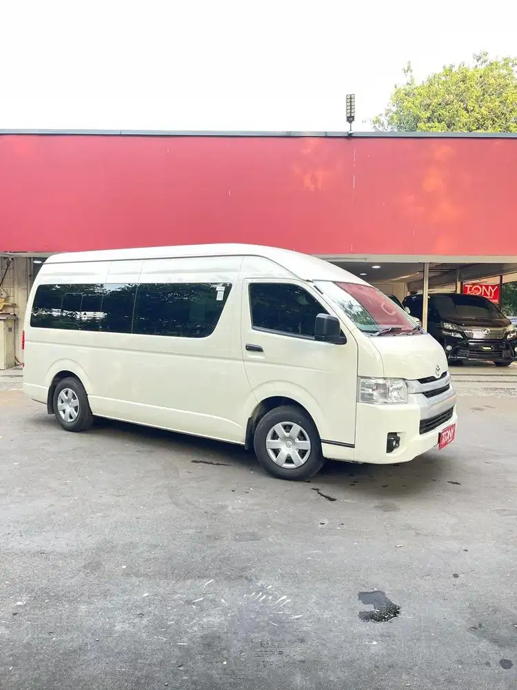#Tony Mobil# Hiace Commuter 3.0 Diesel MT 2024 Putih