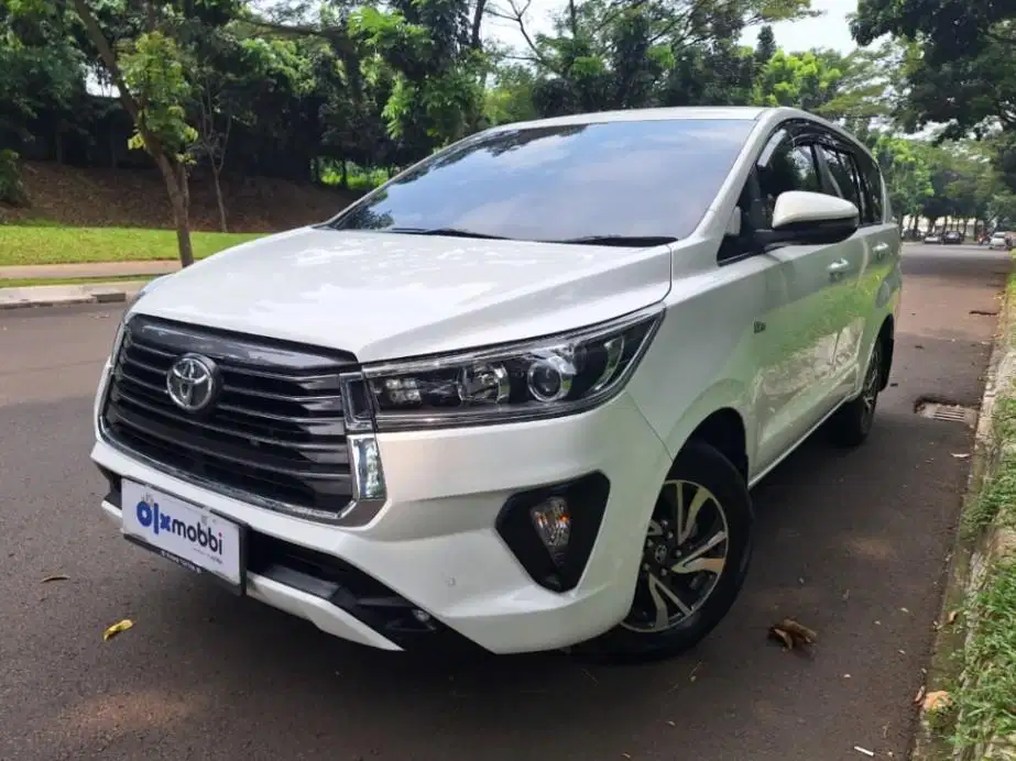 LOW DP Toyota Kijang Innova 2.0 V Bensin-AT 2022 KZS