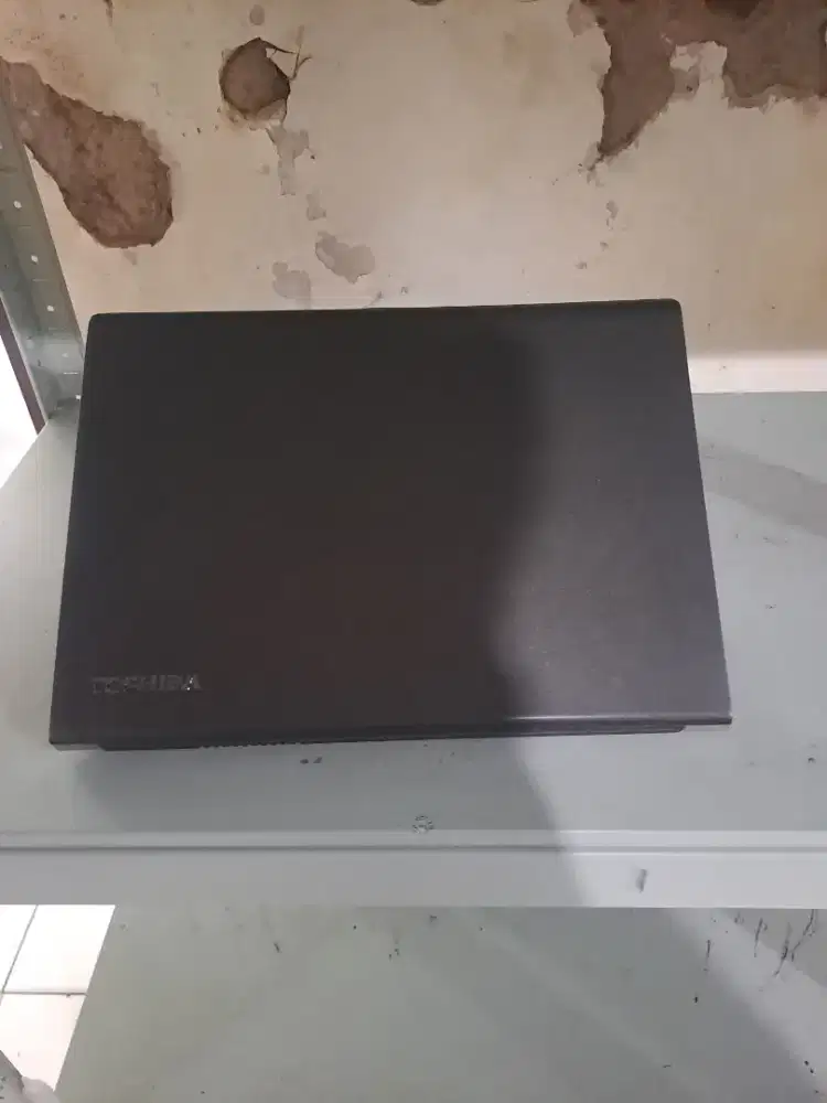 TOSHIBA PORTEGE Z30t-C i5 Gen 6th  Ram 8gb ssd  128gb