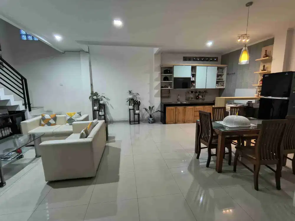 Jual Rumah Taman Kopo Indah 1