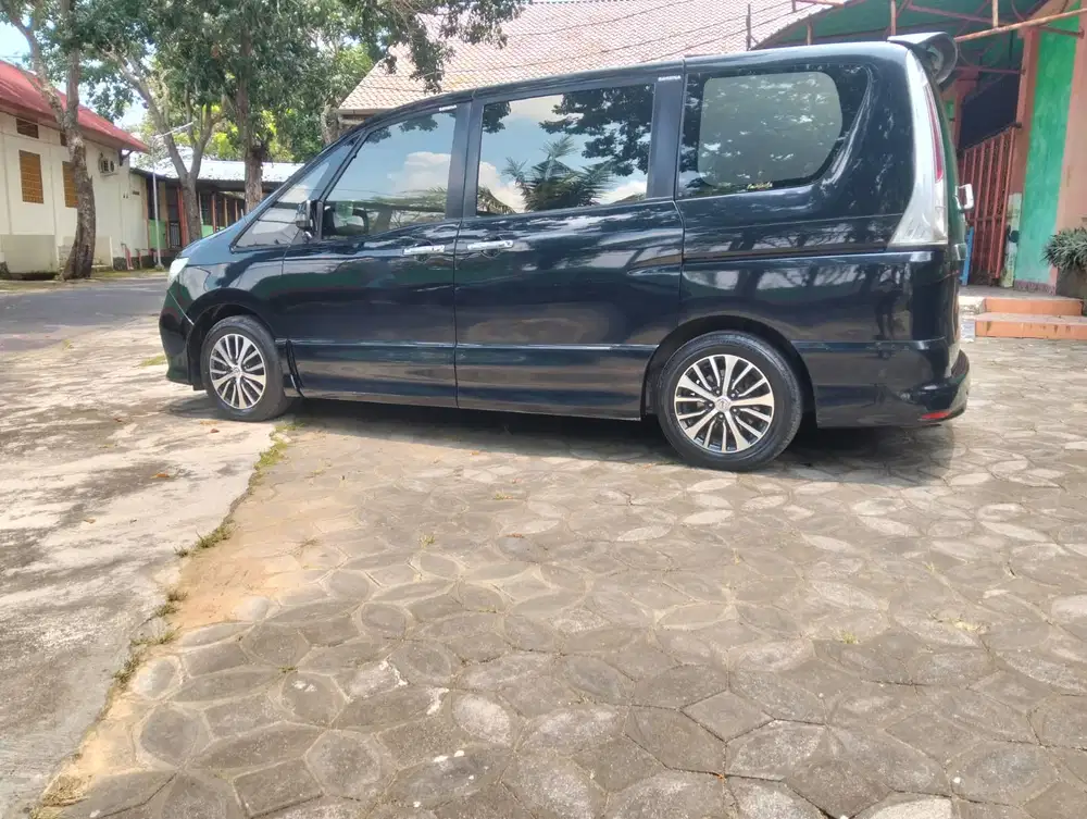 Nissan Serena 2013 Bensin
