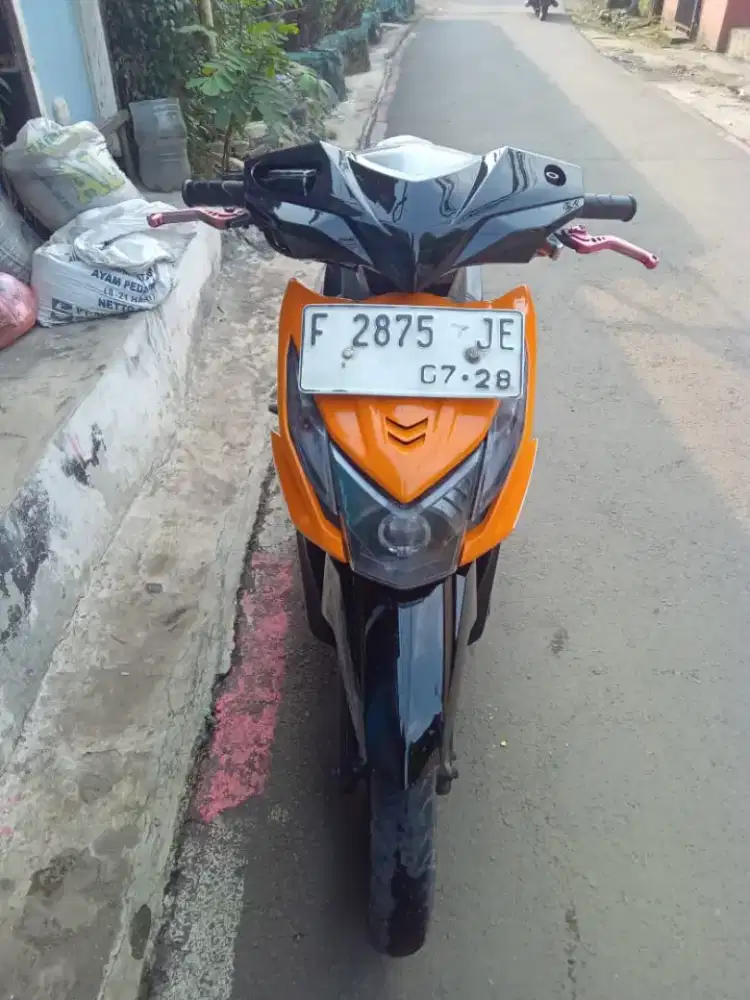 HondaHonda. Bit.  2013.  F. Kabupaten pajak on mesin bgus.