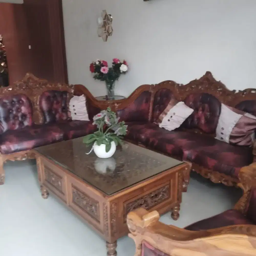 Kursi sofa jati satu set plus meja jati Jepara