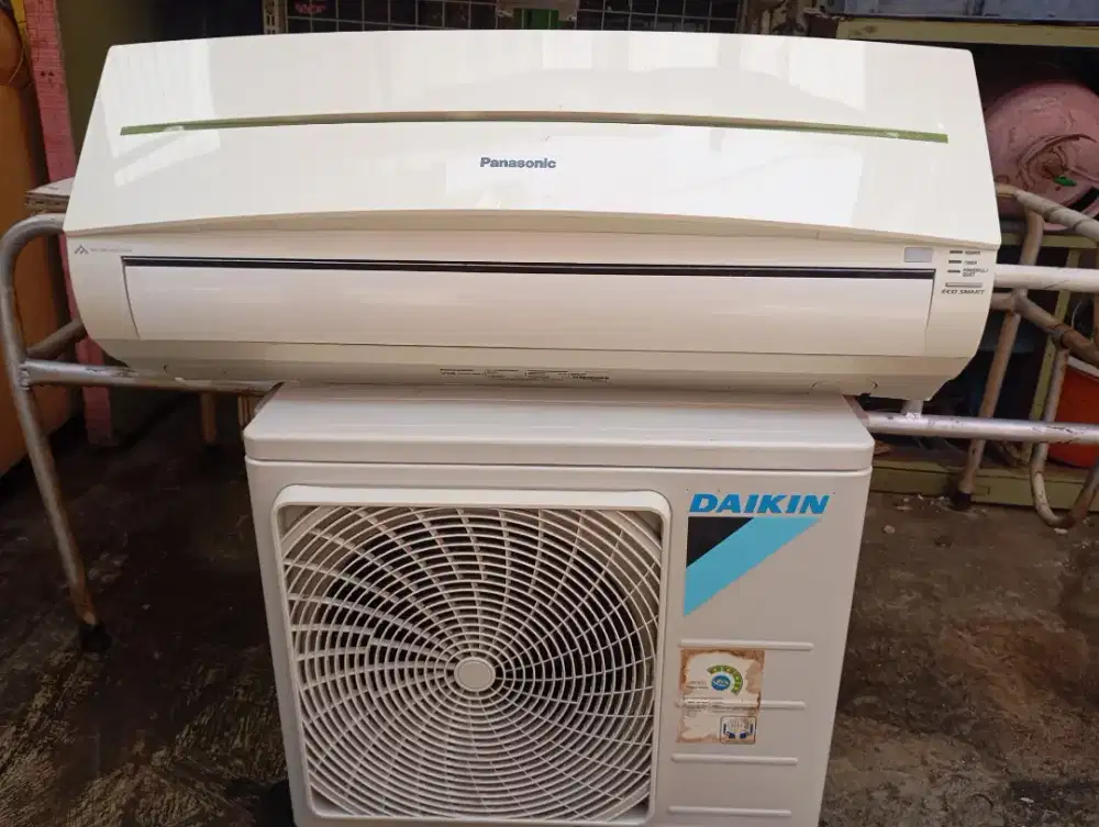 AC indoor Panasonic outdoor Daikin 1pk
