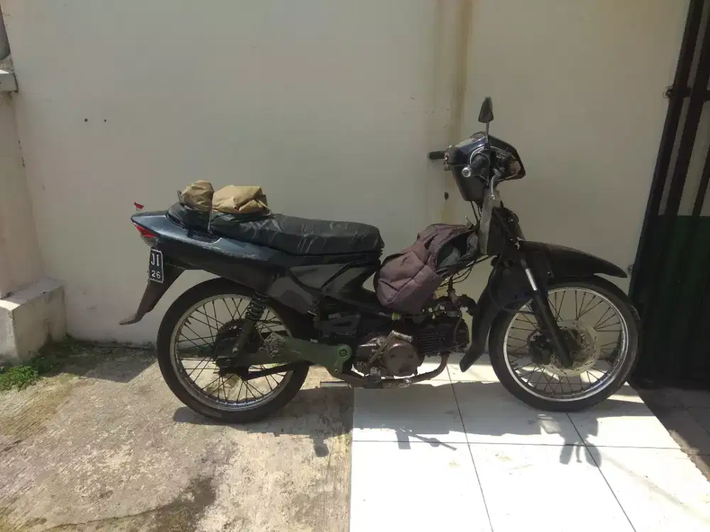 Bebek motor Kawasaki Kaze siberang berang