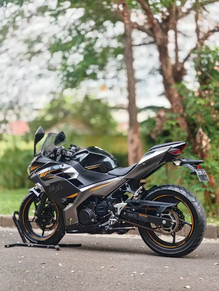 KAWASAKI NEW NINJA 250 FI ABS MDP KEYLESS GREY 2022 KM LOW PAJAK ON
