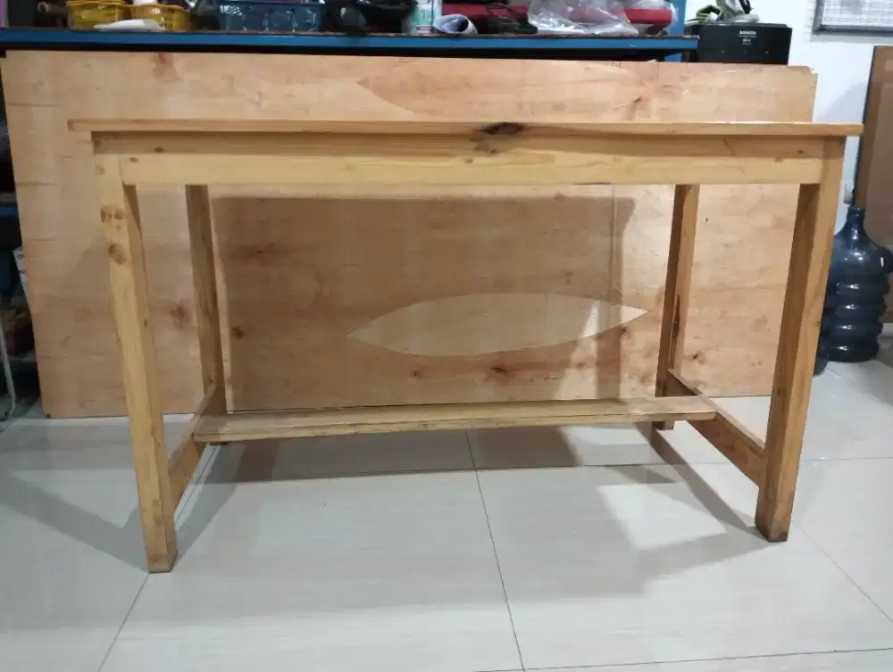 Di jual murah meja dan bangku