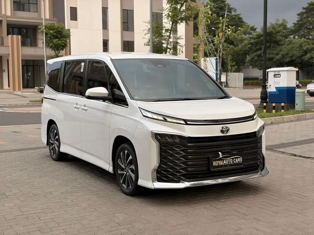 JUALCEPAT! Toyota Voxy 2.0 AT 2022 JAMINAN BEBAS TABRAK BANJIR