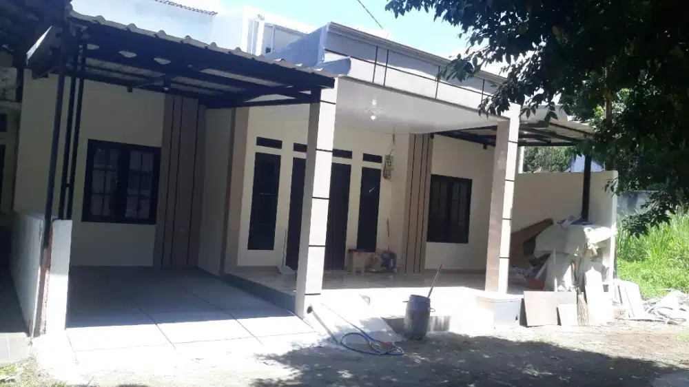 Tukang bangunan renovasi