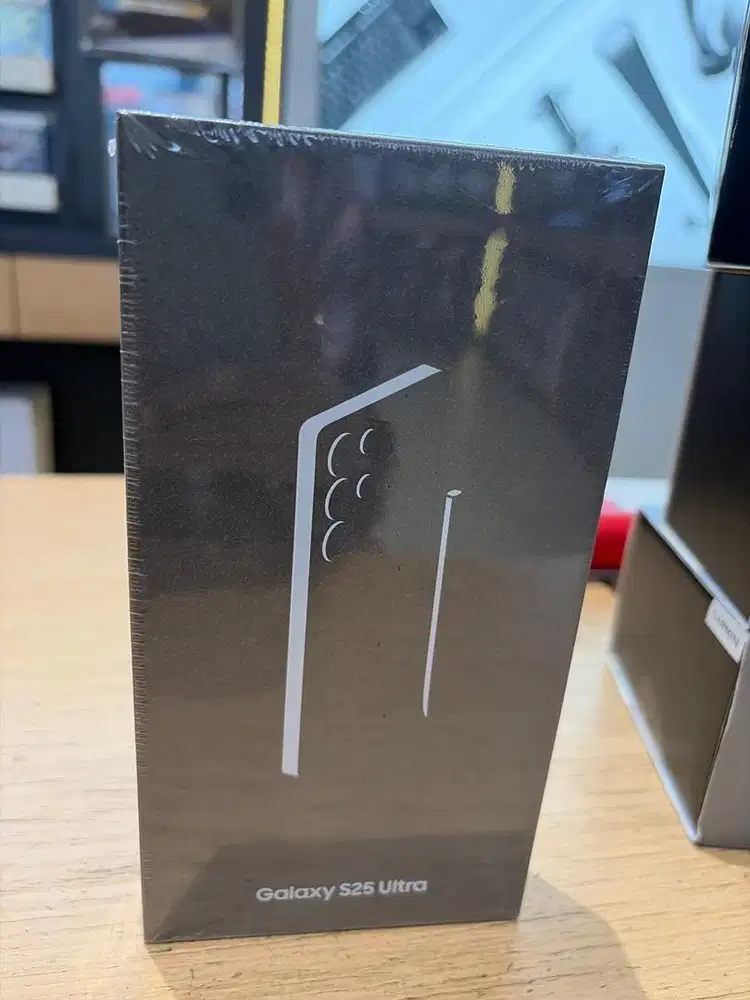Samsung S25Ultra 12/256Gb New
