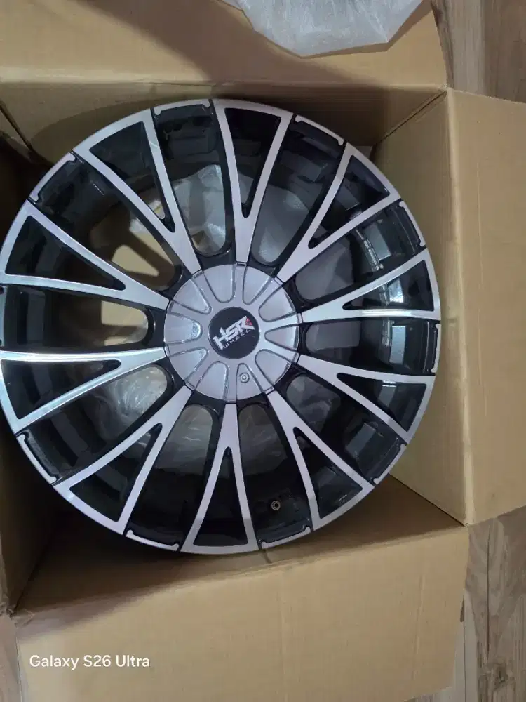 Dijual Velg HSR R18
