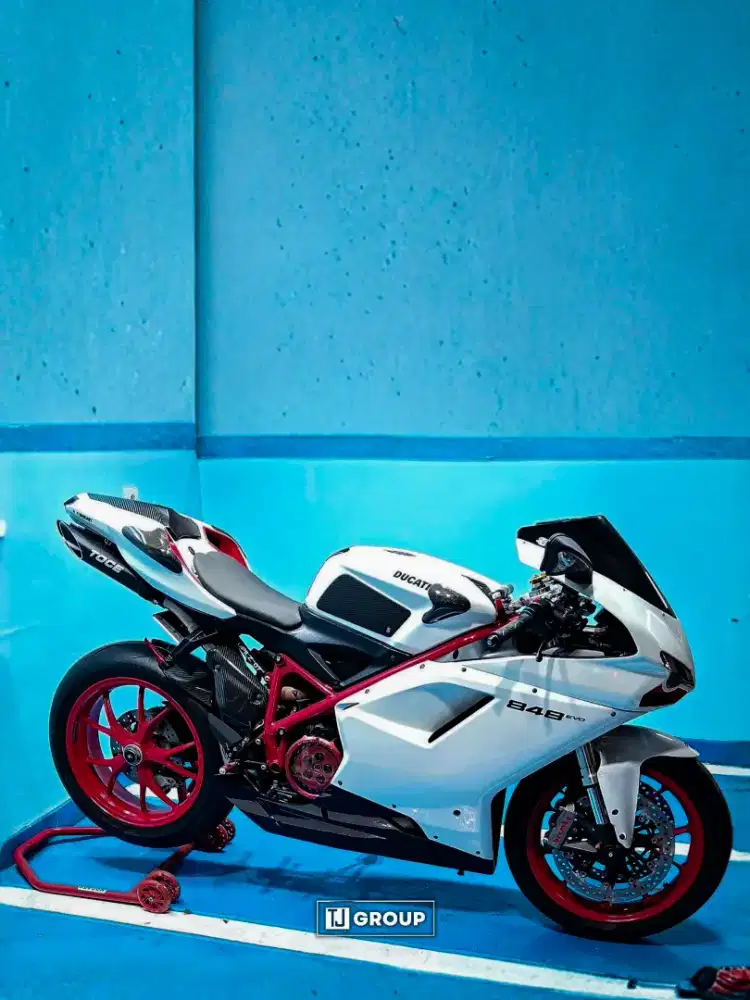 FOR SALE!! DUCATI SBK 848 EVO 2012