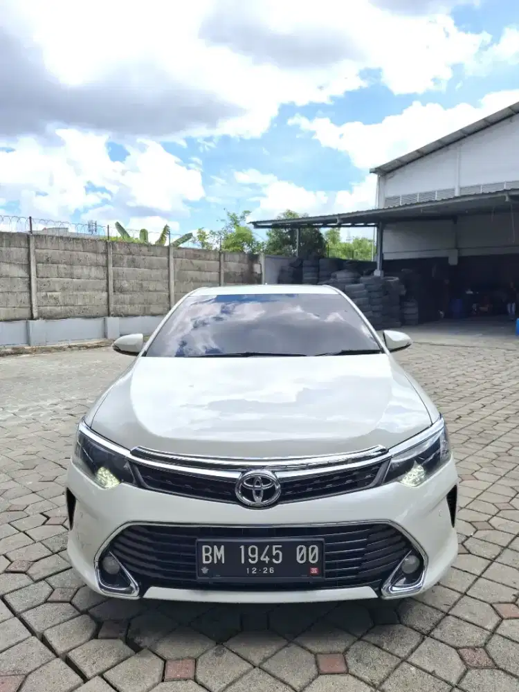 Camry 2016 V matic. Km 75rb antik(terima bbn an cust kota pekanbaru)