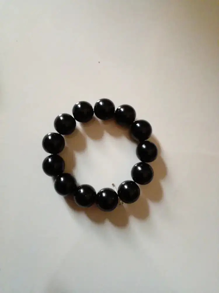 Gelang batu asli