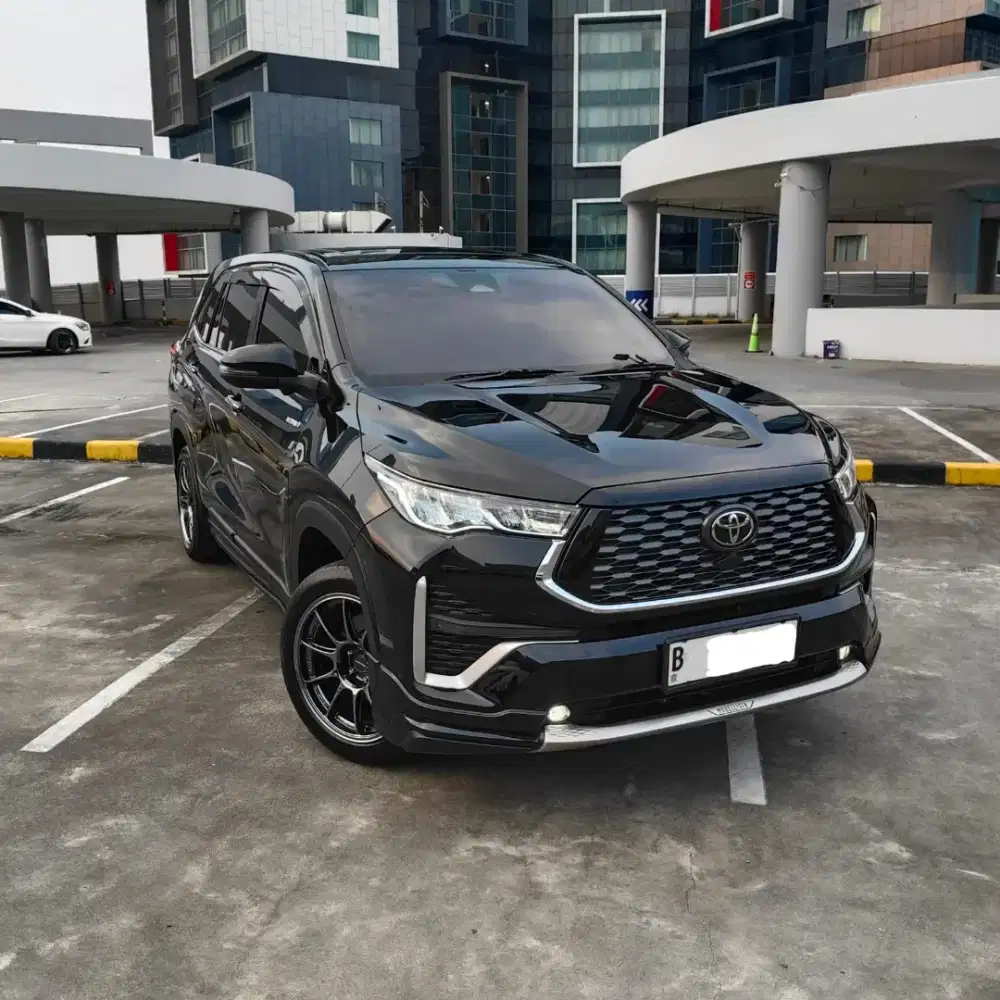 Toyota Innova Zenix 2.0 Q CVT modellista Hybrid 2024 Hitam