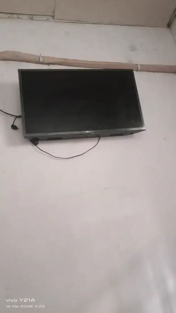 TV LG 32 inci masih mulus