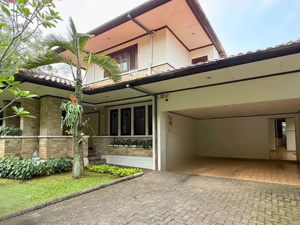 Disewakan Rumah Hunian Klasik Dalam Compound Lokasi Strategis di Plam Mansion Lebak Bulus