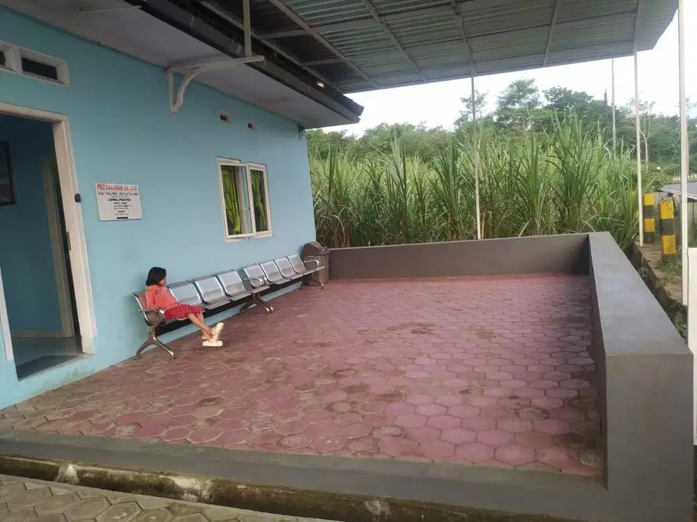 Rumah pinggir jalan lintas propinsi lokasi strategis