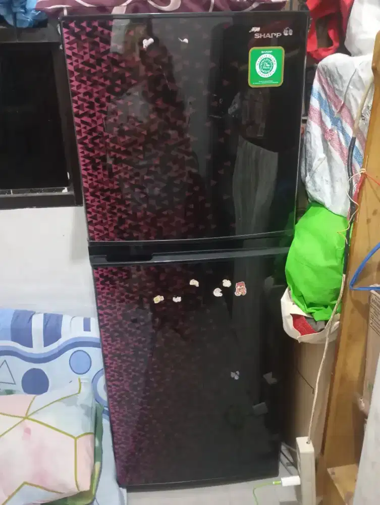 Dijual cepat kulkas 2pintu SHARP