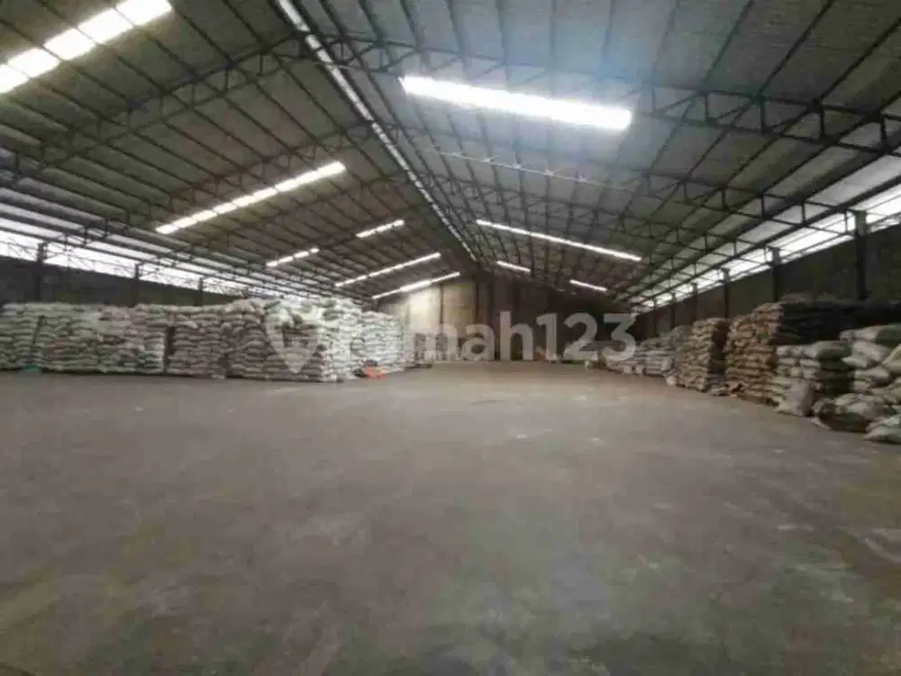Disewakan Gudang Zona Industri Lokasi Strategis Kebakkramat,Karanganyar Luas 4500M2