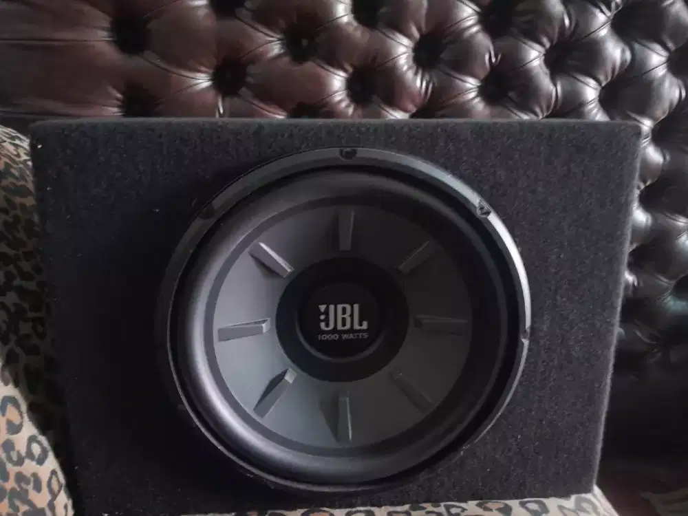 Subwoofer JBL + power