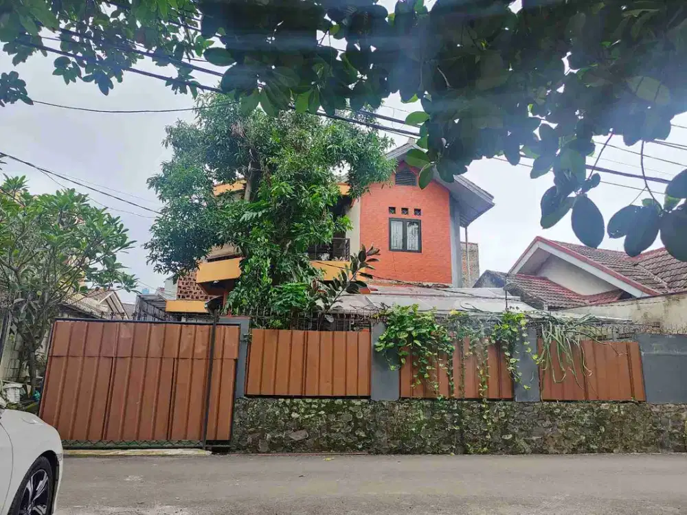 Rumah 2 Lantai Asri Tenang Villa Pancoran Mas Depok