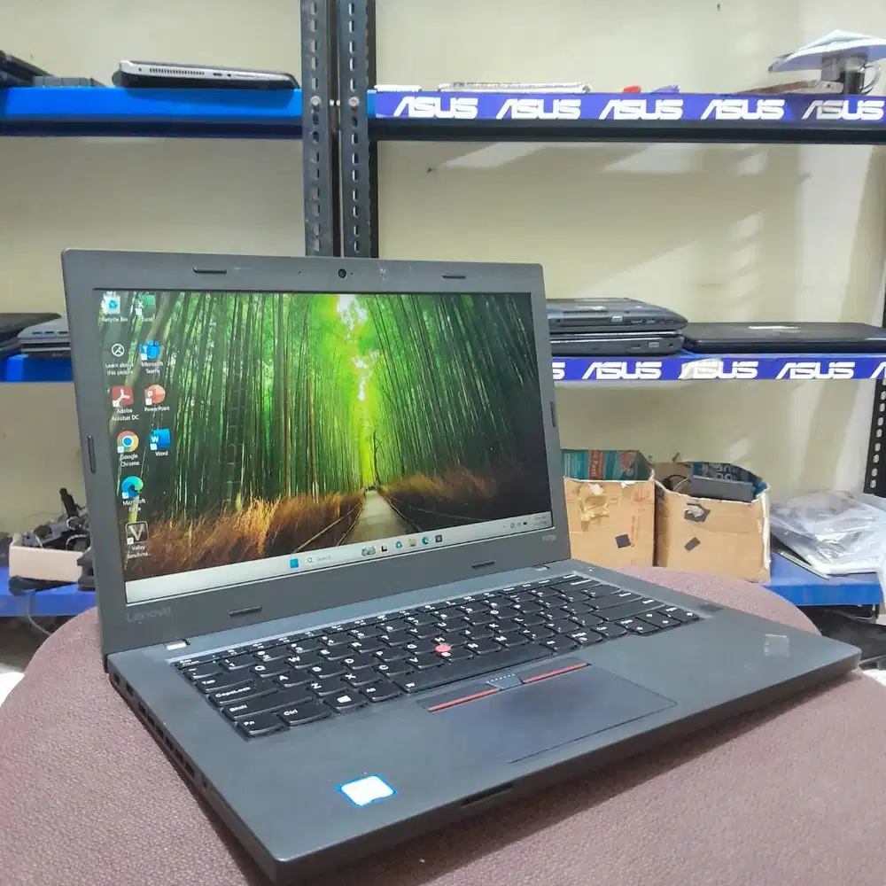 Lenovo Thinkpad t470 core i5-7300u ram 8gb SSD 128gb