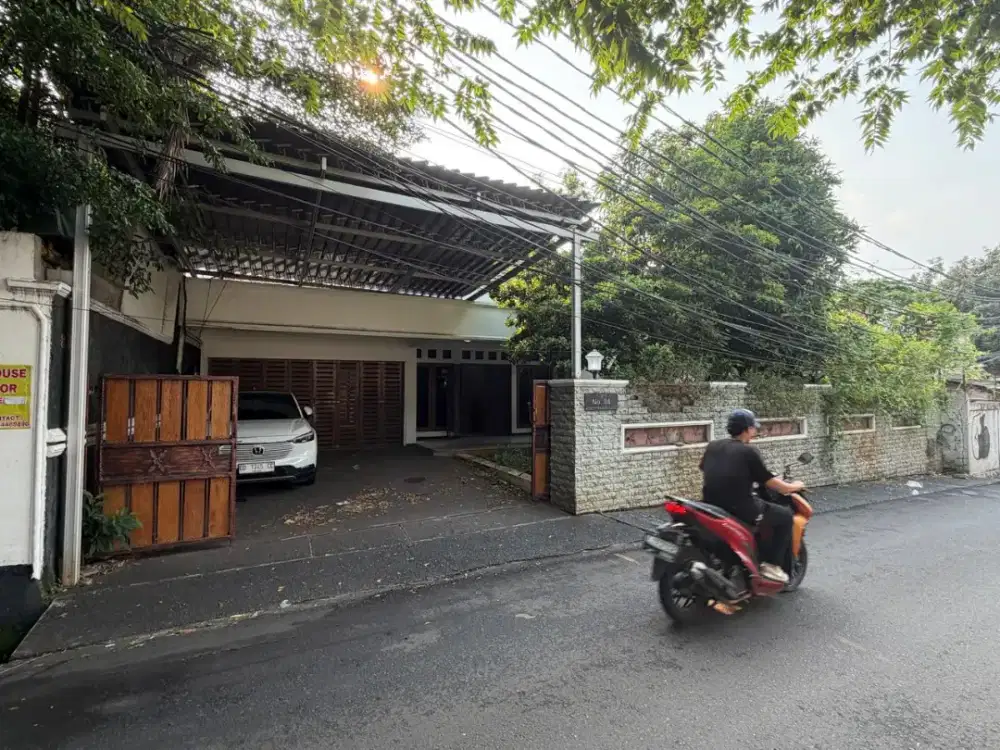 Dijual rumah luas di daerah cipete
