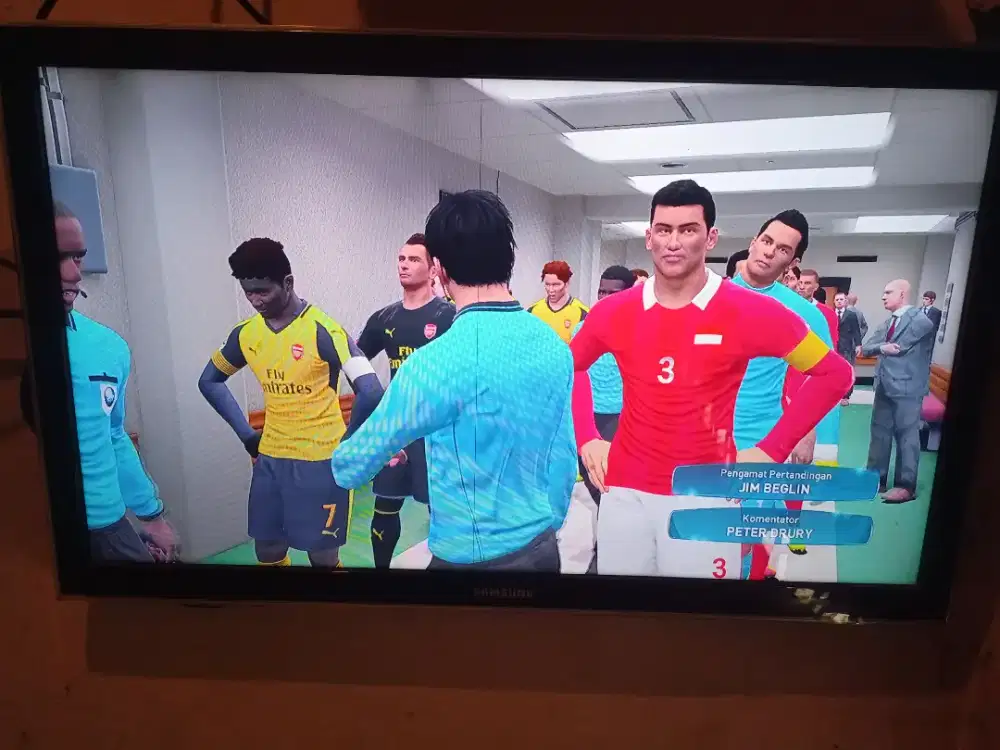 TV Samsung FHD 32in (HDMI ready)