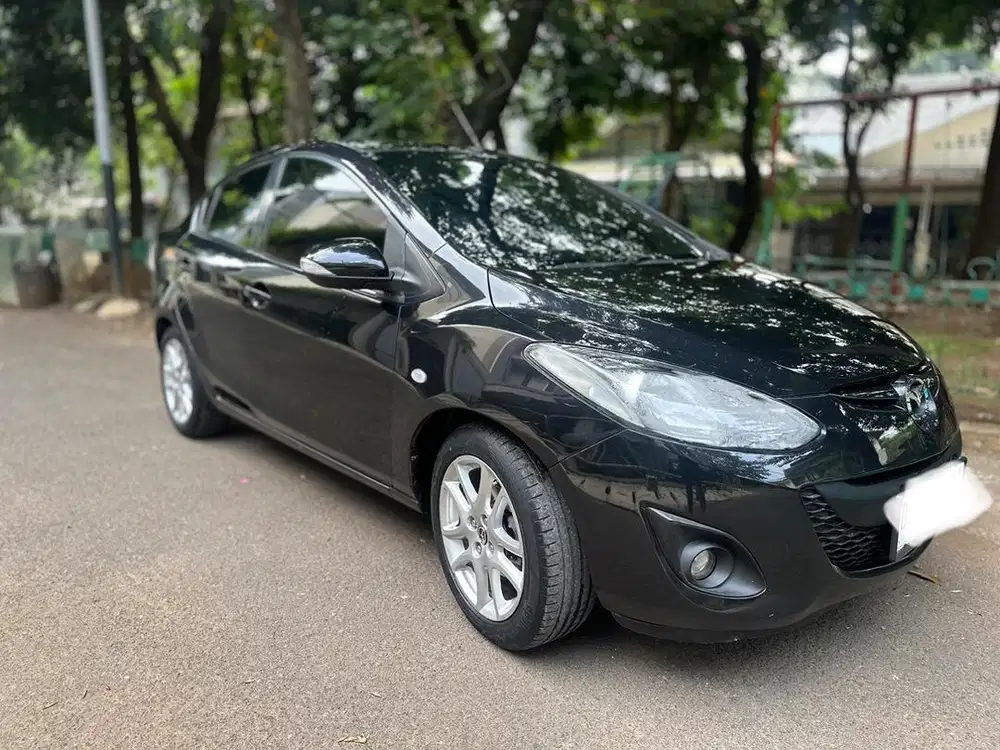 MAZDA 2 SEDAN  1.5 A/T 2011