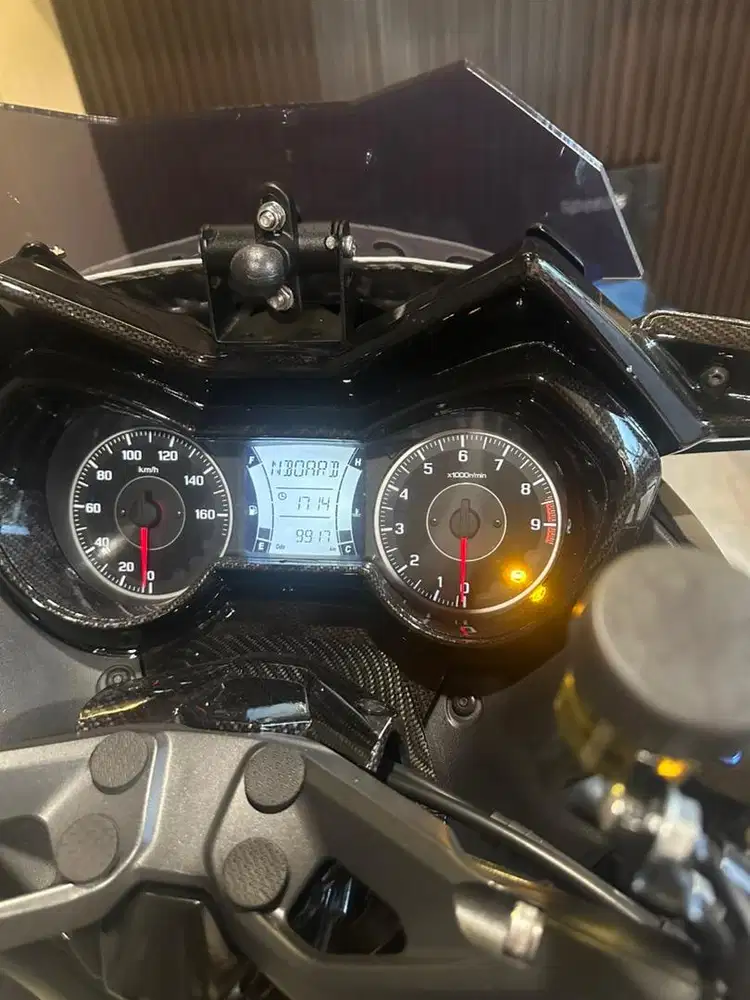 DIJUAL XMAX 2022 FULL MODIF KM 9900 NEGO