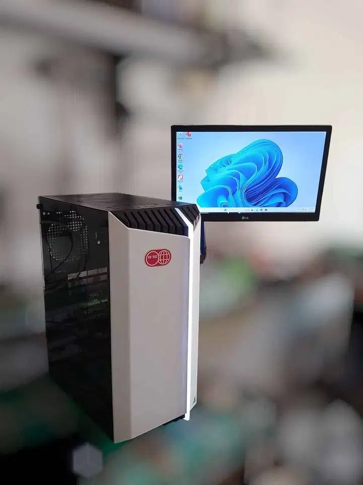 PC Rakitan i7 gen 10 10700k ram 16gb ssd 250gb PC only tanpa monitor