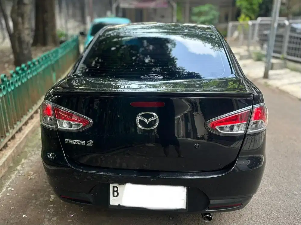 MAZDA 2 SEDAN  1.5 A/T 2011