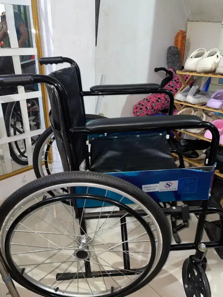 Kursi roda bekas