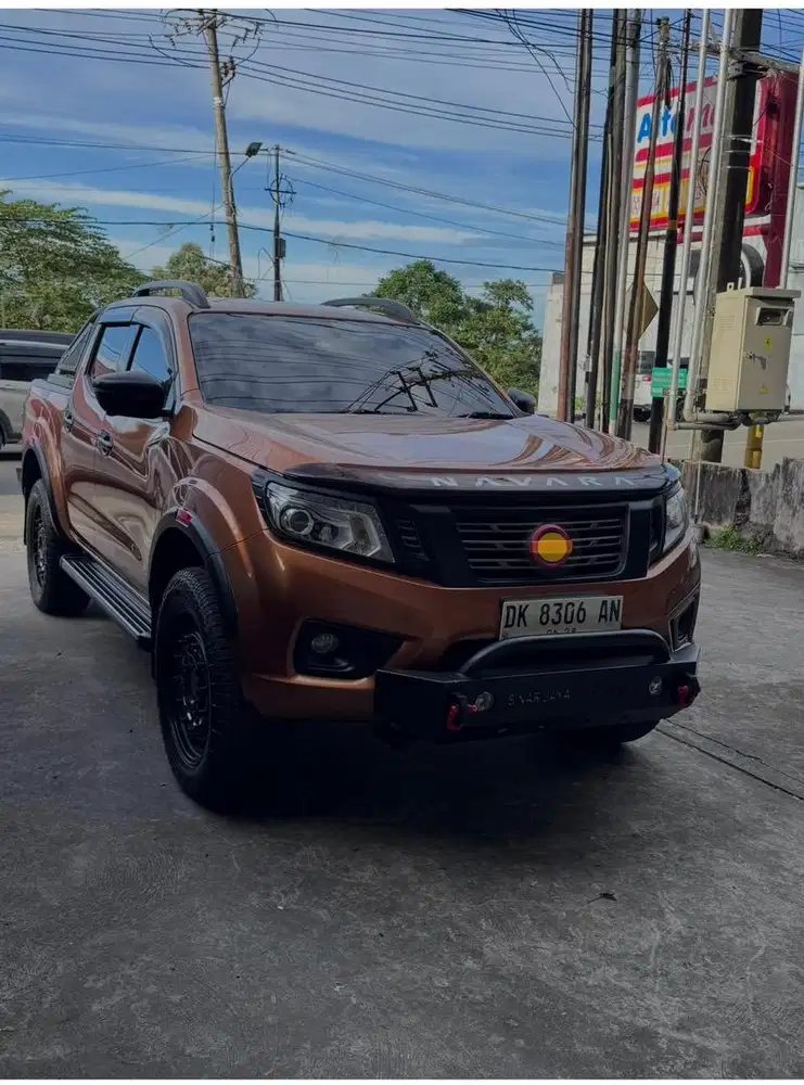 Navara NP300 Orange, 2017 Low KM
