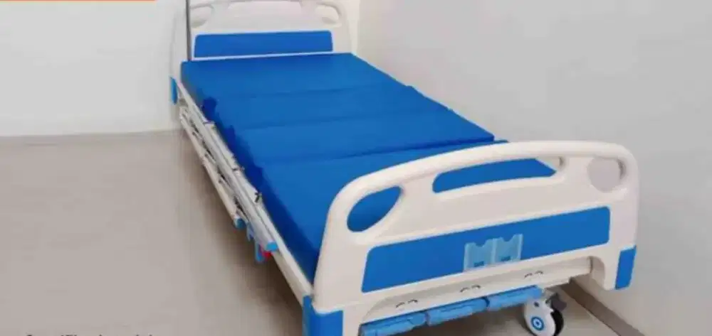 Tempat tidur pasien