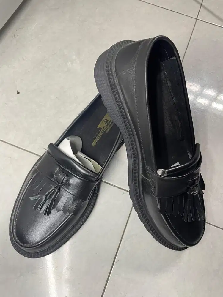 Sepatu kulit formal size 40