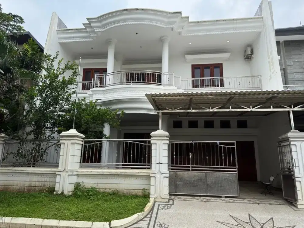 Rumah Pakuwon City Siap Huni Villa royal