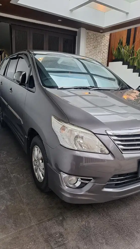 Toyota Innova 2013 Luxury G AT Silverstone