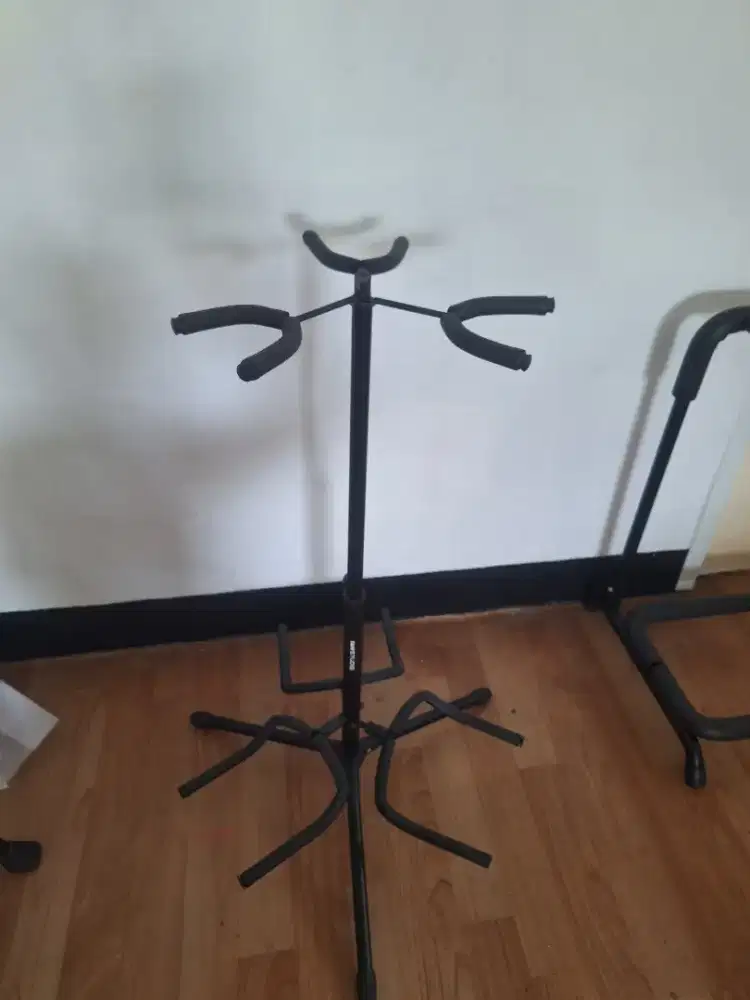 Stand gitar 3 dudukan