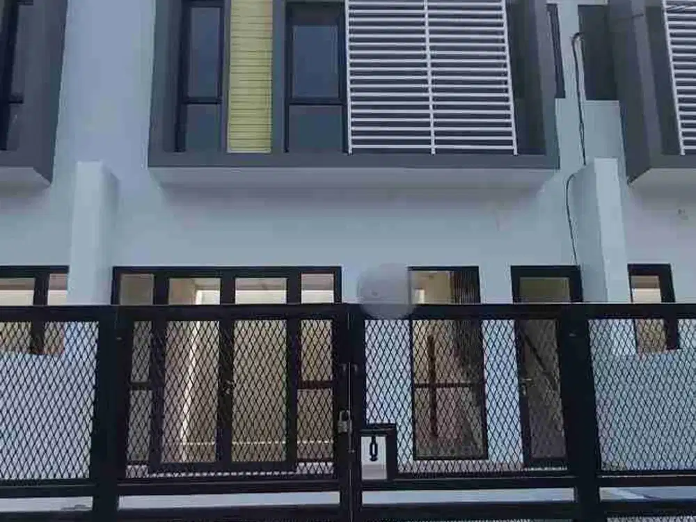 Disewakan ruko 3 lantai lokasi strategis di Prima Harapan Regency Bekasi Utara