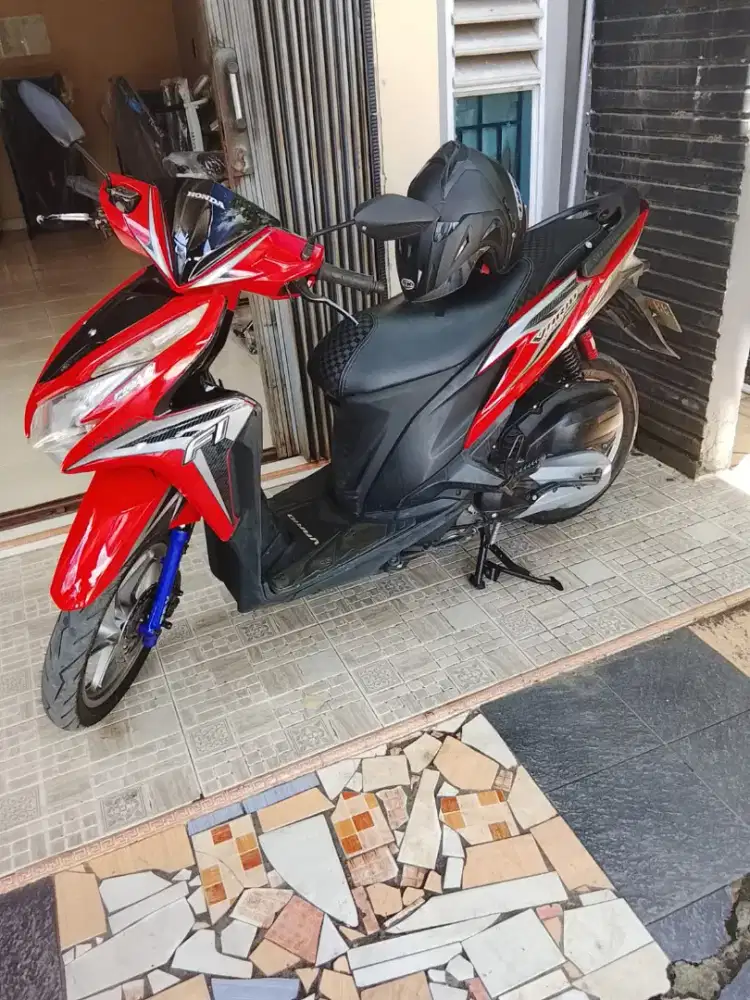 Jual santai Vario kzr CBS tahun 2013 pajak hidup