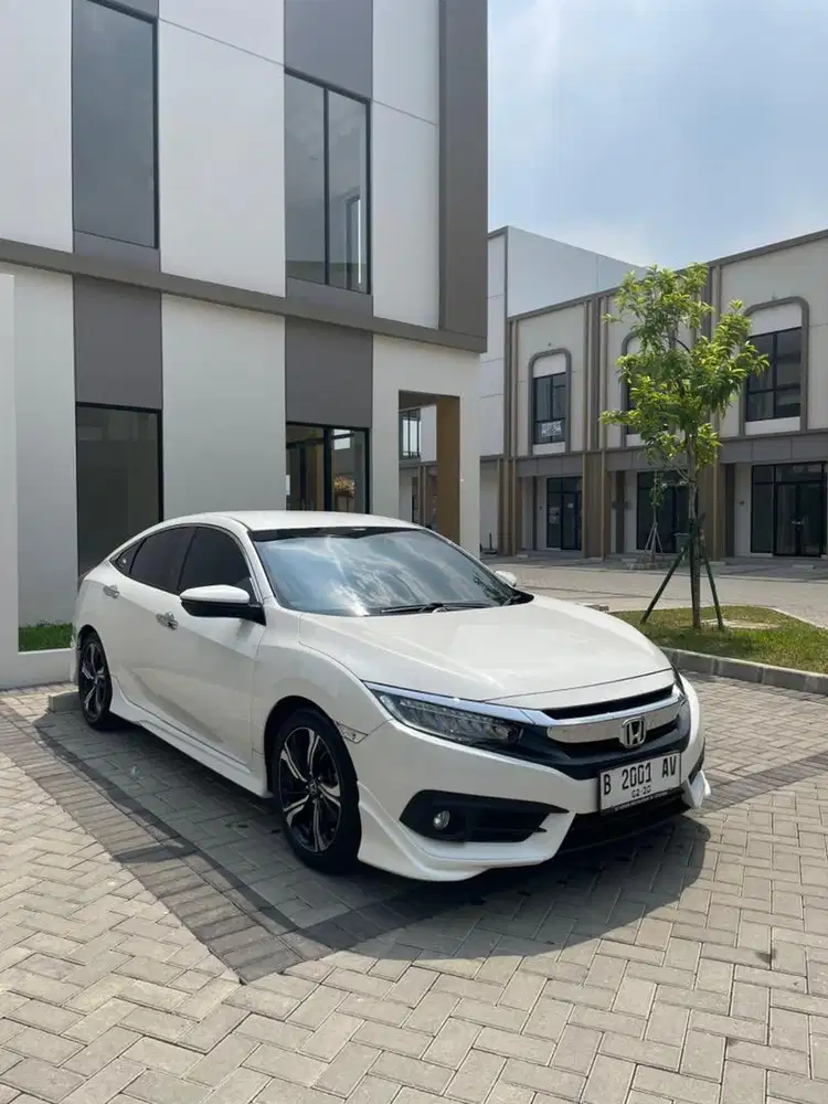 HONDA CIVIC ES 2018 barang gurih