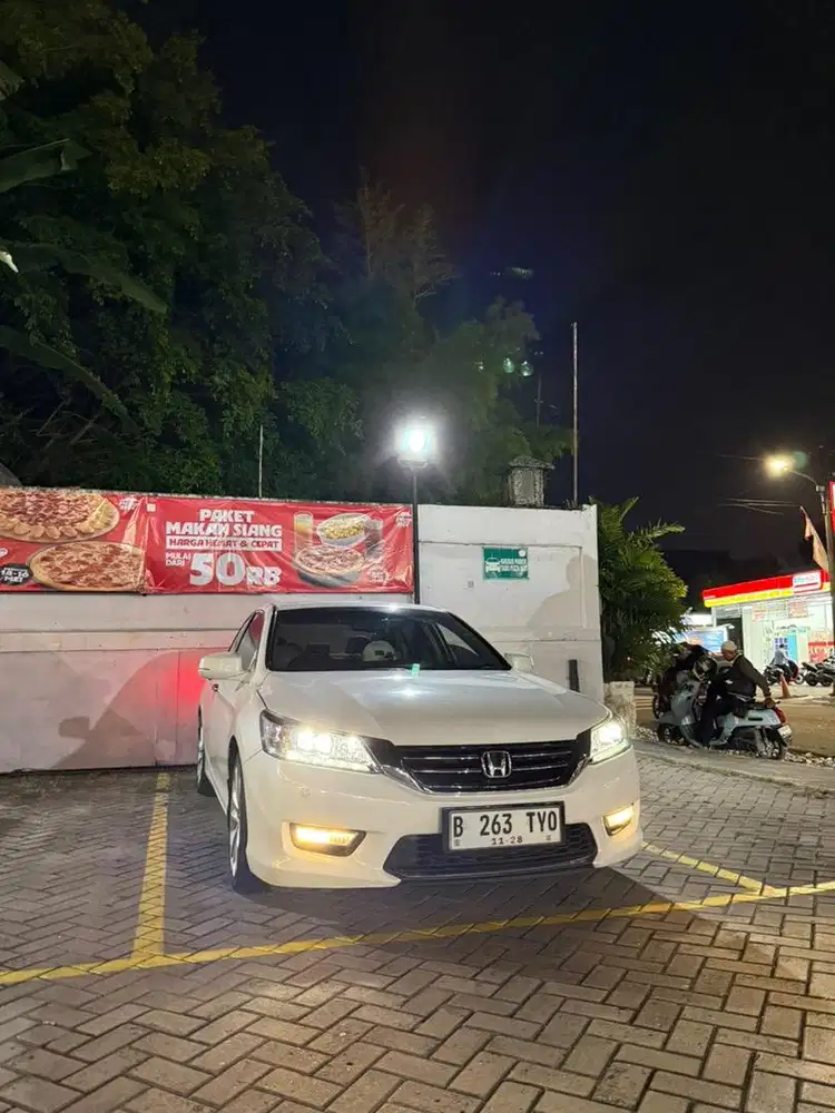 Honda Accord 2014 Bensin