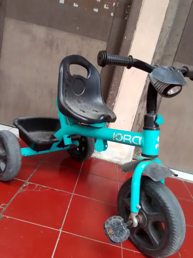 sepeda roda 3 anak