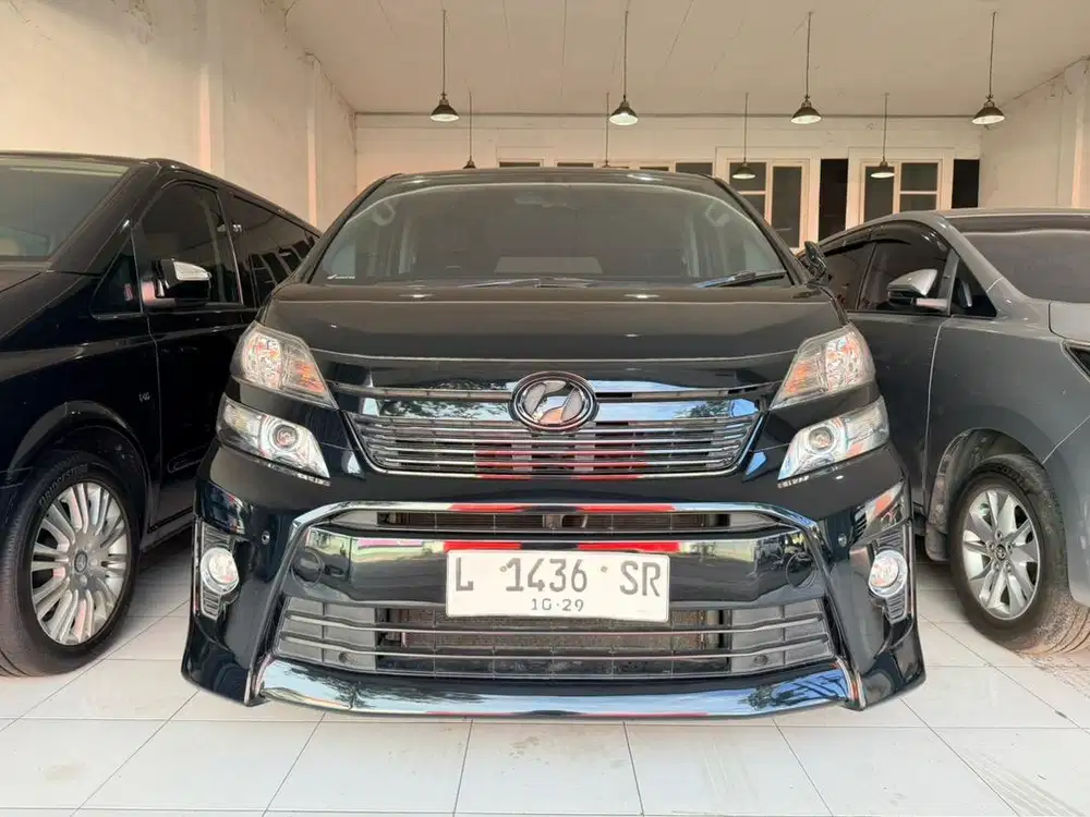 Toyota Vellfire ZG 2,4 CBU AT 2014 Terawat Poll Bisa Kredit / TT