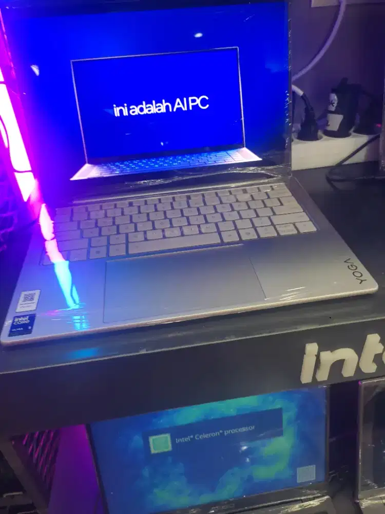 Lenovo yoga ram 16/512gb SSD layar 14 inc bisa cicil tanpa DP